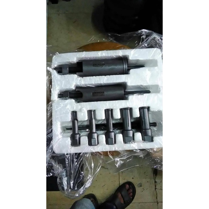 Treker/Alat buka bearing dalam/inside bearing puller/American tool