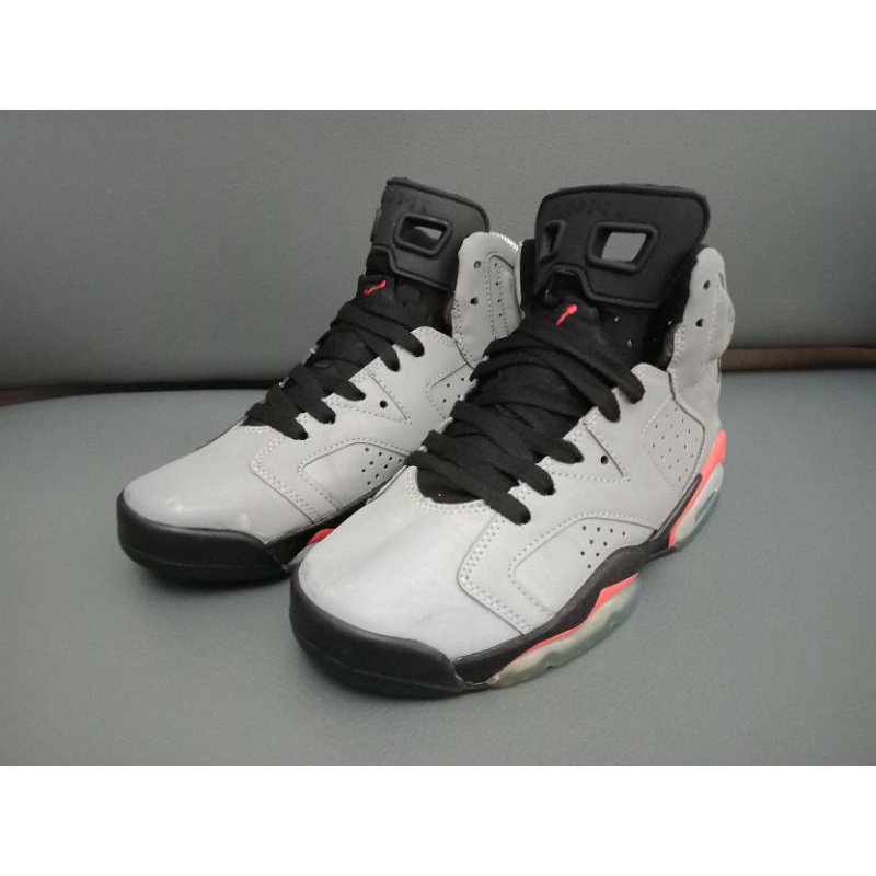 Jordan Retro 6 "Reflections of Champion" size 38