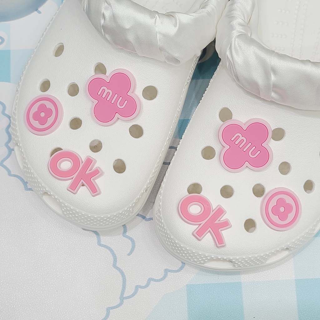 aksesoris wanita sendal crocs wanita aksesoris diy ins crocs jibbitz【sepatu tidak termasuk】