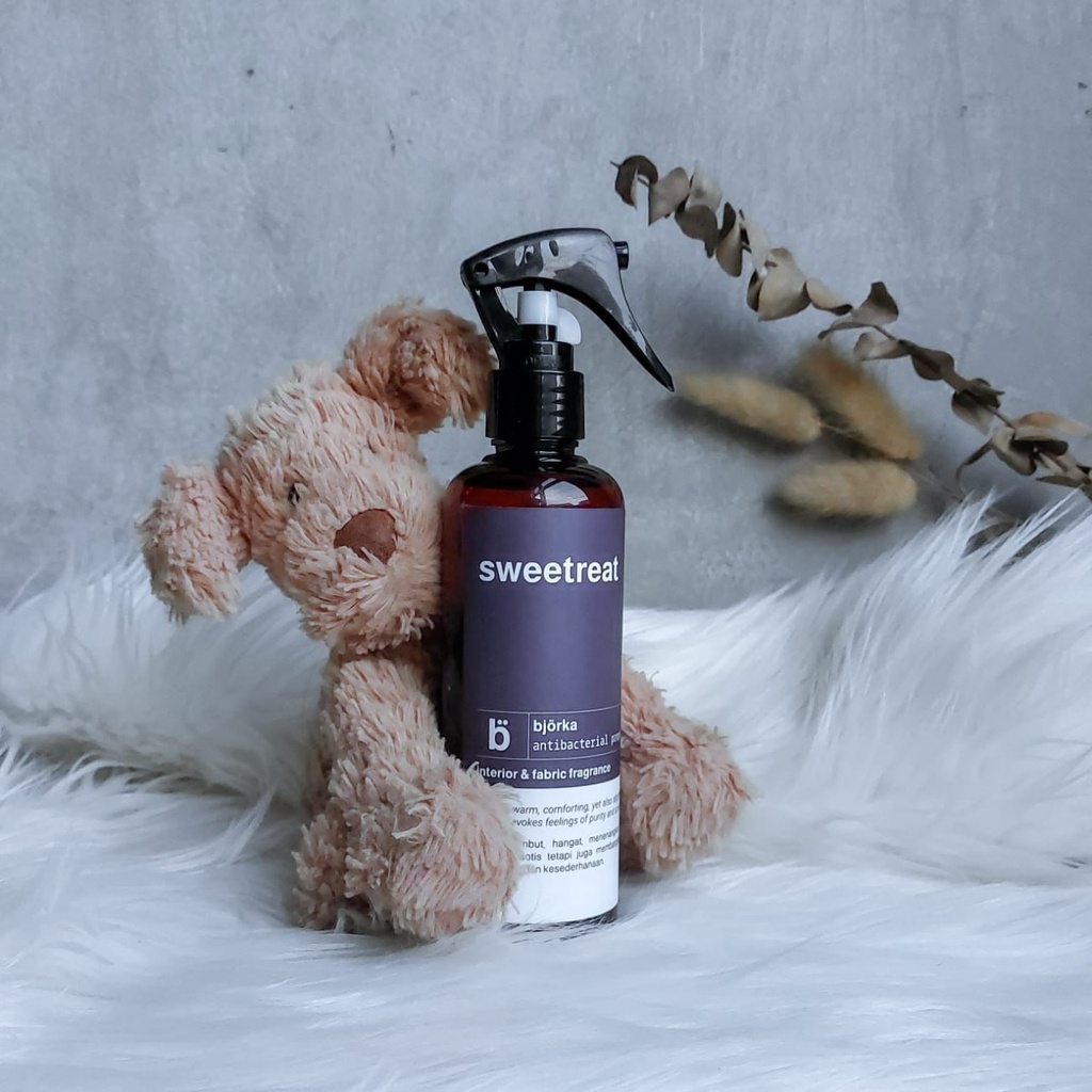 Bjorka Fabric Fragrances Sweetreat Parfum Ruangan 250 Ml / Pengharum Ruangan