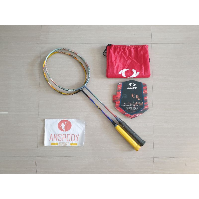 RAKET BADMINTON ASTEC HURRICANE 800