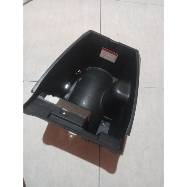 Box Bagasi Suzuki Spin Original