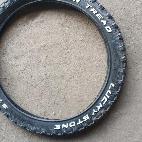 Ban Luar Sepeda 20 x 2.125 / 20x2.125 / 20 x 2125 Lucky Stone Htmputih
