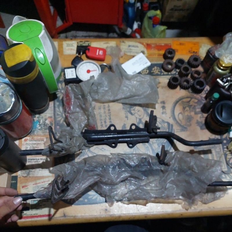 Besi Step Kaki Depan Vega R Lama Crypton