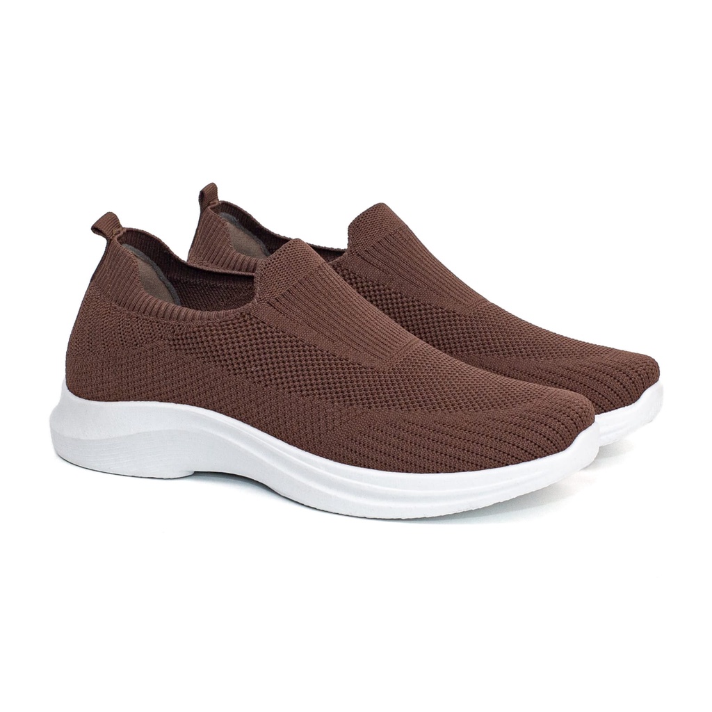 Sepatu Slip On Pria Rajut Import Sport Shoes Nyaman Ringan Berwarna Warni SL931-W