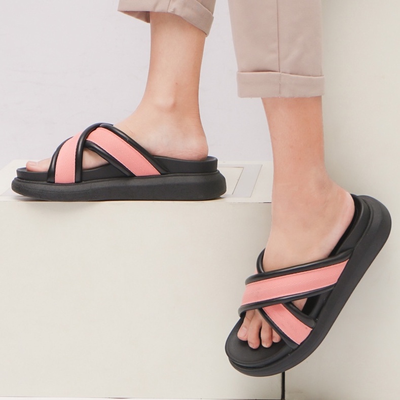 LAPEPA YUK - Dunkenstock ZOEY Sandal Wanita Silang Tinggi 5cm Size 36 - 40 Selop Tidak Licin Sendal Beleza Wedges Slop Birken Rumah Belezza 37 38 39 Warna Black Hitam Belleza Kekinian Premium Terbaru Shoes Ori Original Mall Official Store