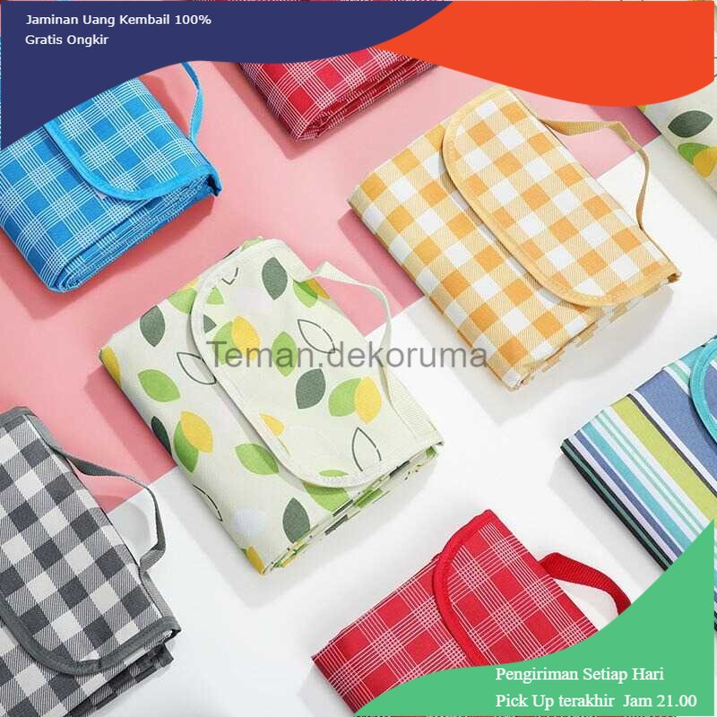 TD - PR HNM SPORT Tikar Piknik Lipat Waterproof Picnic Blanket Grid 1.5x2 m - HNMYL