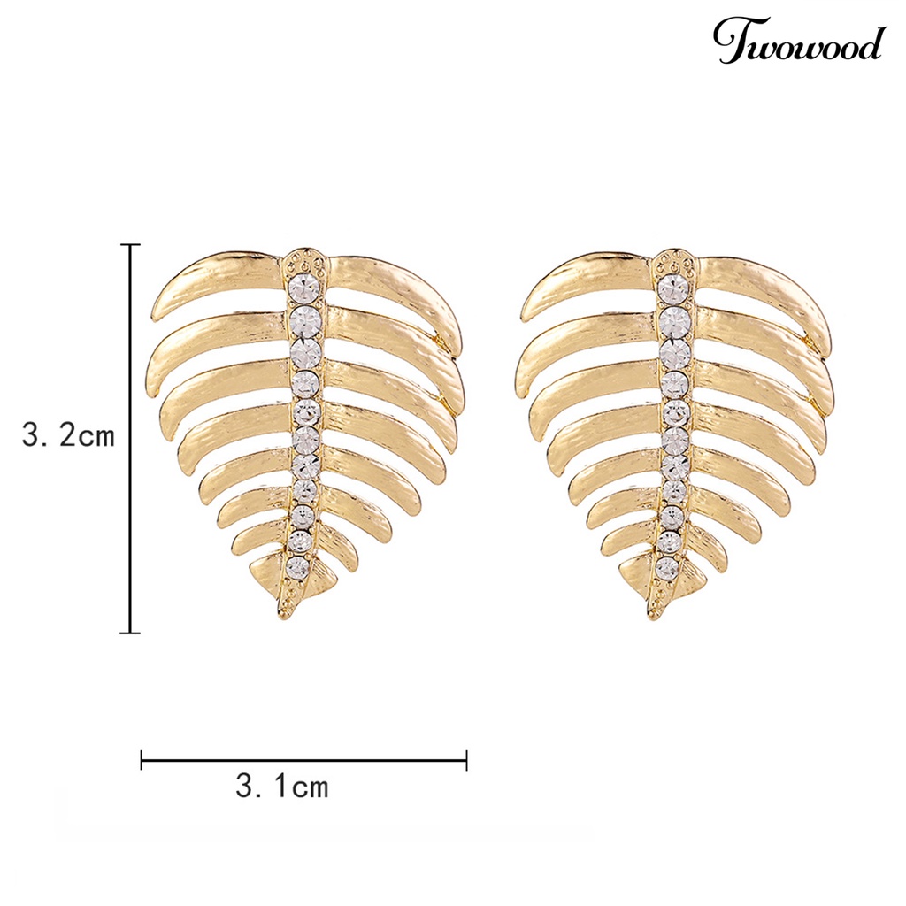 1 Pasang Anting Juntai Bentuk Daun Aksen Berlian Imitasi Gaya Hip Hop