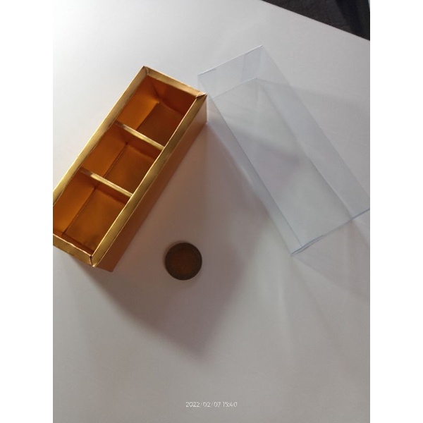

new kotak box sekat 3 ( 5 cm per hole dan tinggi box 2,5 cm )