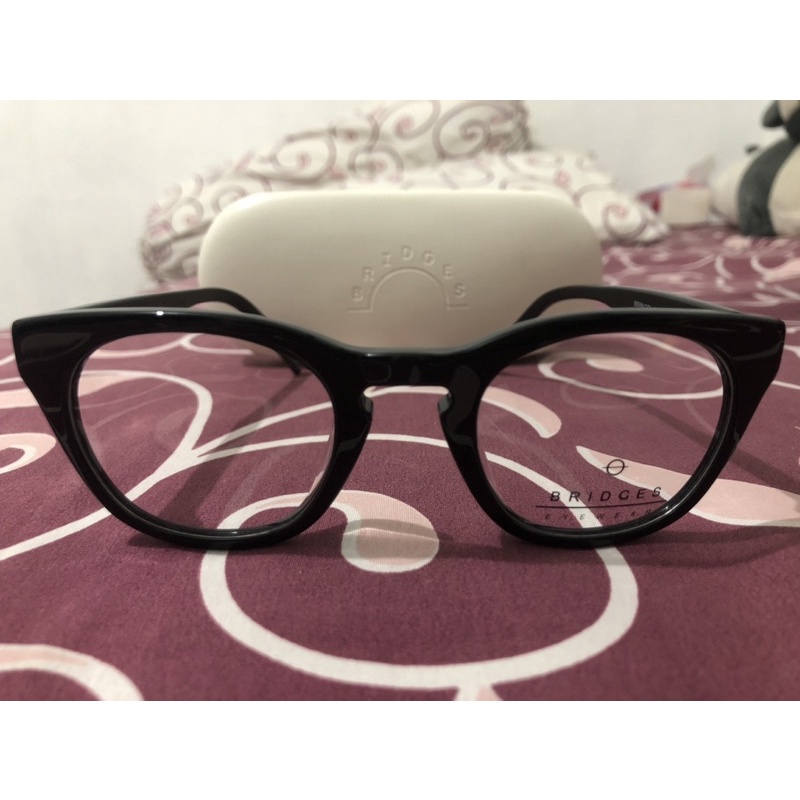 Bridges Eyewear Black Kacamata
