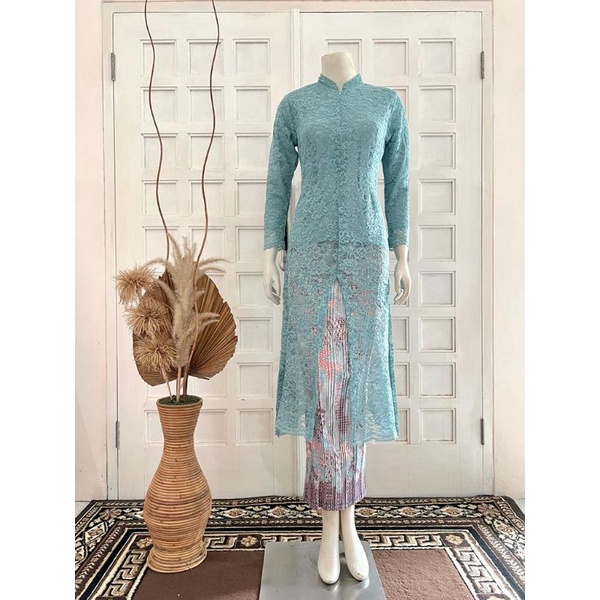 SETELAN KEBAYA BROKAT LONG TUNIK SANGHAI/KEBAYA SERAGAMAN PESTA/KEBAYA WISUDA/KEBAYA MODERN/KEBAYA MEWAH/KEBAYA KEKINIAN/KEBAYA MODERN/KEBAYA MURAH/KEBAYA CANTIK/KEBAYA SERAGAM KONDANGAN/KEBAYA SERAGAM LAMARAN/KEBAYA TUA DAN MUDA/KEBAYA SERAGAM PENGAJIAN