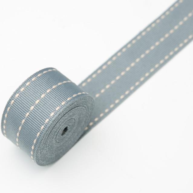 

Pita Grossgrain Lines Bunga Kado / Ribbon Grosgrain 2.6cm x 20Yard - White