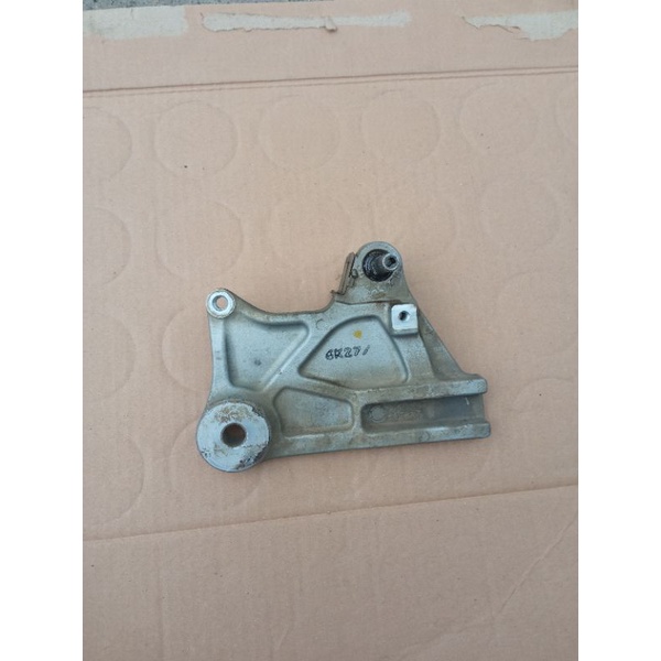 Braket kaliper belakang honda supra gtr
