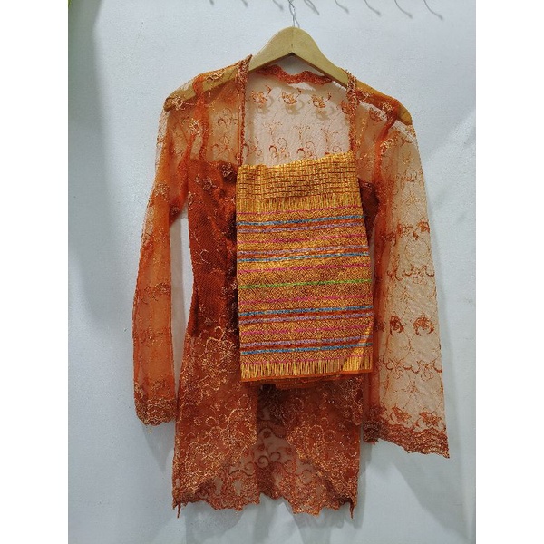 Preloved Kebaya Perpisahan Sekolah ( SMP/SMA)