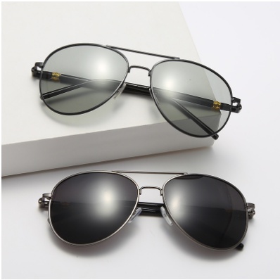 Ready Stock Kacamata Hitam Fashion Pria Polarized untuk Menyetir