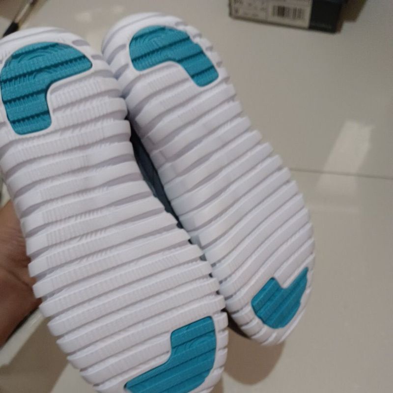 Sepatu New Balance ITAQDGB