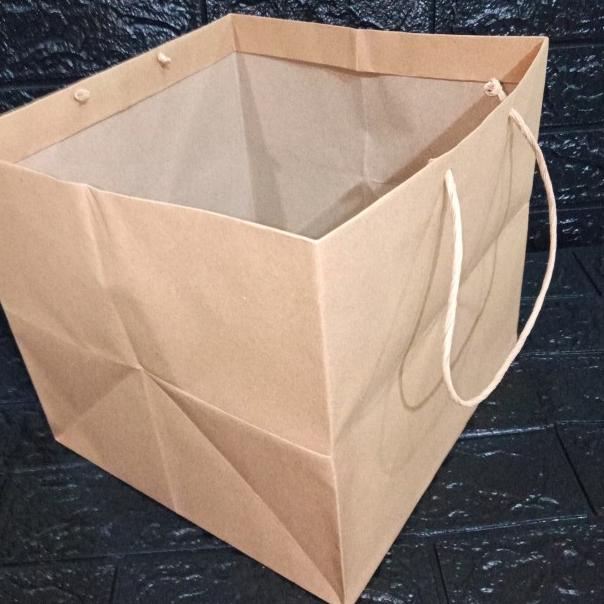 

paper bag 27 cm x 27 cm tinggi 29 cm