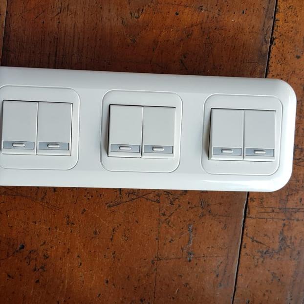 Saklar Seri 3 Gang Panasonic / Saklar 6 Gang 6 Device Panasonic