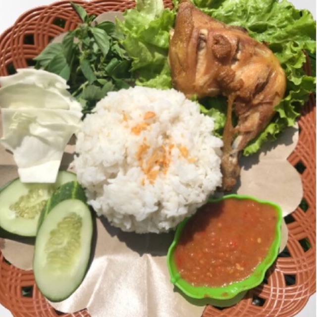 

Pecel Ayam (Paha)