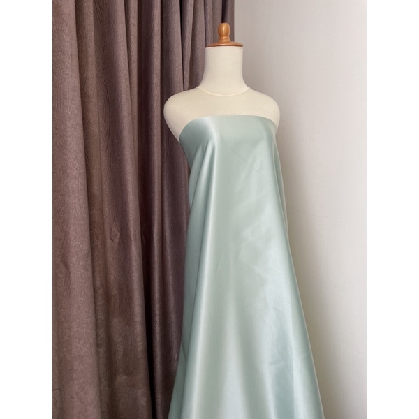 Kain Silk Satin Saten Meteran Furing Kebaya Velvet Premium Bahan Seragam Bridesmaid Bisa Untuk Background Foto Produk Warna Sage Green