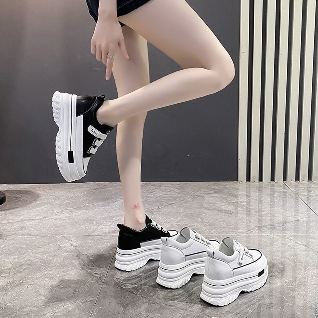 Sepatu Wanita Bertali Wedges Kekinian Sneakers Cewek Fashionable Terbaru