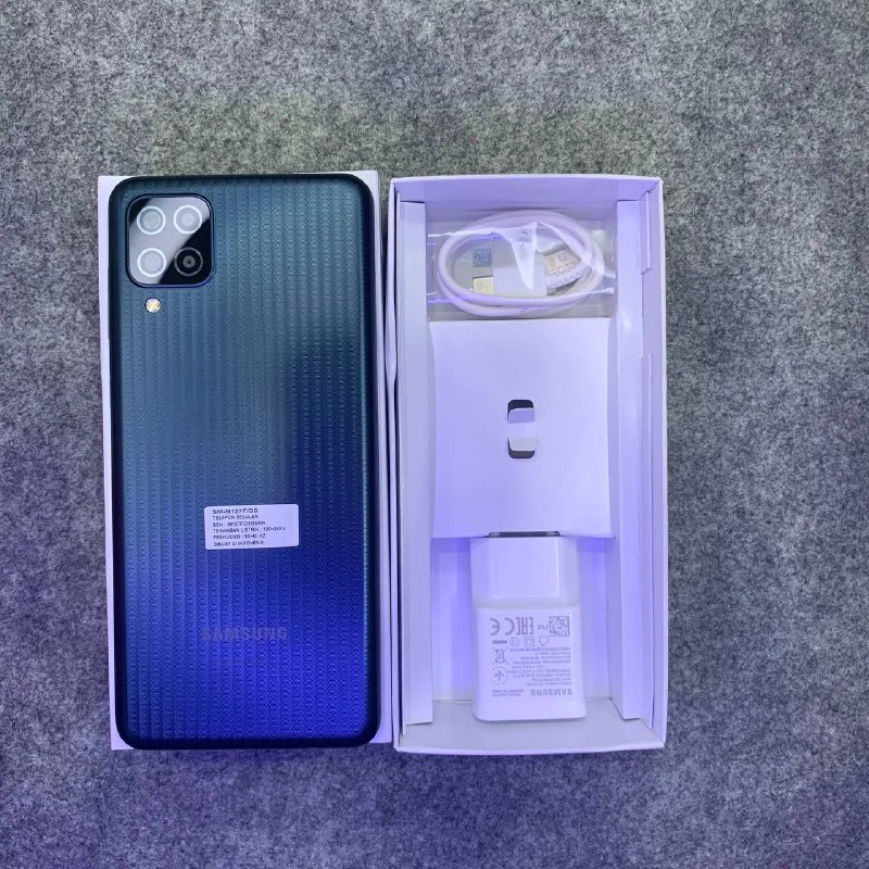 Samsung M12 4/64GB second mulus no minus bekas seperti baru (HE)