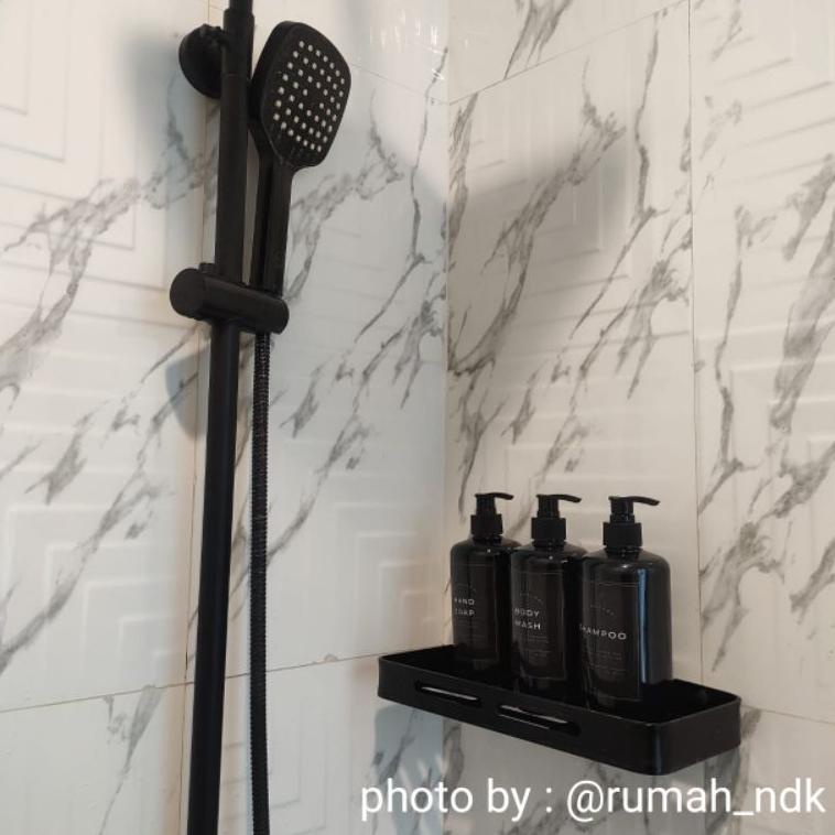 J77U READY - BOTOL Sabun Pump 500ml  Sticker Black Edition FGF