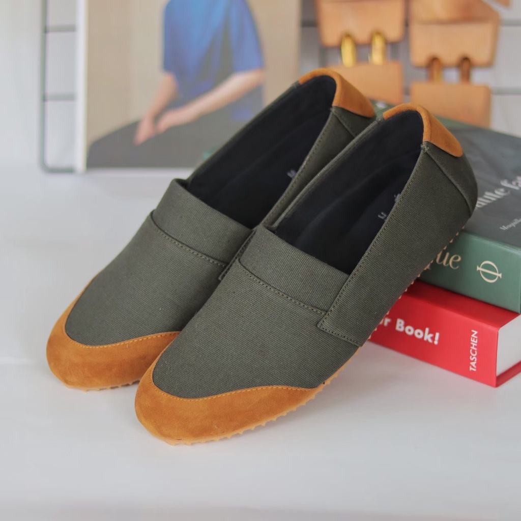 Sepatu Casual Slip On Pria Kanvas Premium Cowok Kasual Santai Nongkrong Travelling Trandy