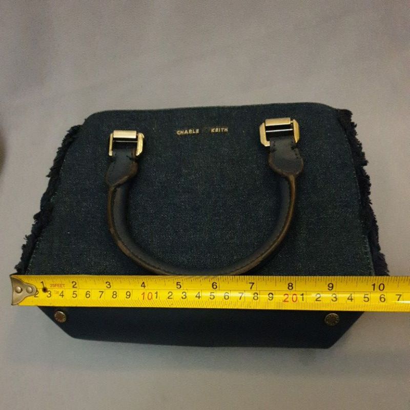 TAS CHARLES &amp; KEITH PRELOVED ORI