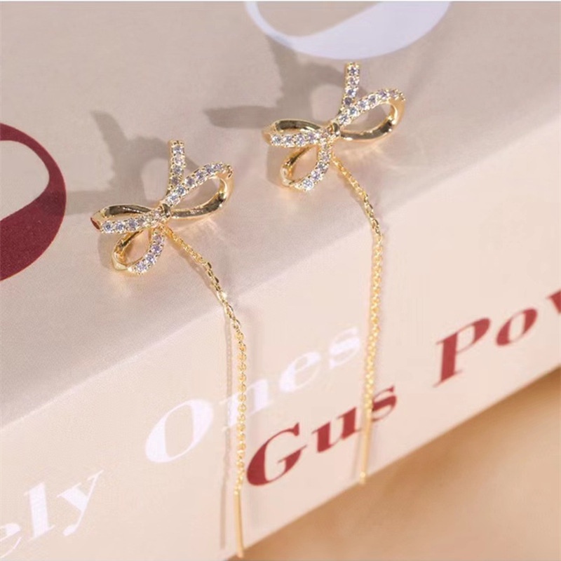 Anting Tusuk Gantung Bahan Alloy Desain Pitarumbaiberlian Imitasi Warna Gold Gaya Elegan Untuk Wanita