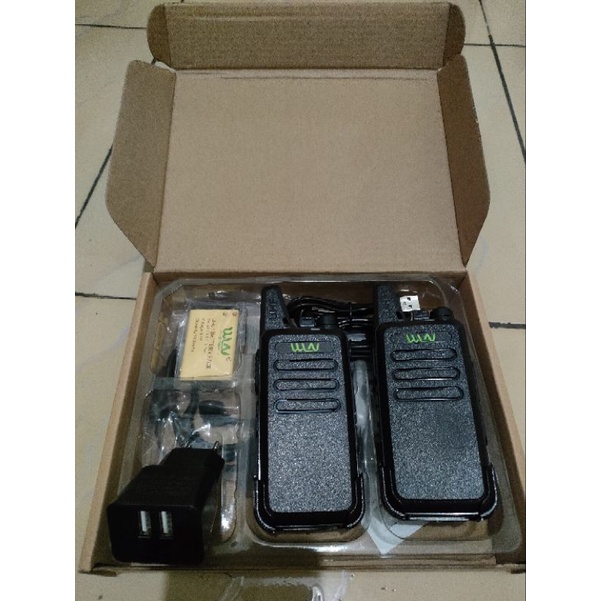 HT WLN/WLAN KD-C1 2 UNIT / 1 BOX WALKIE TALKIE TOW WAY FREE  EARSET