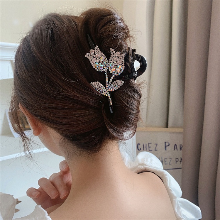 Jepit Rambut Bentuk Bunga Tulip Bahan Plastik Aksen Berlian Imitasi Untuk Wanita