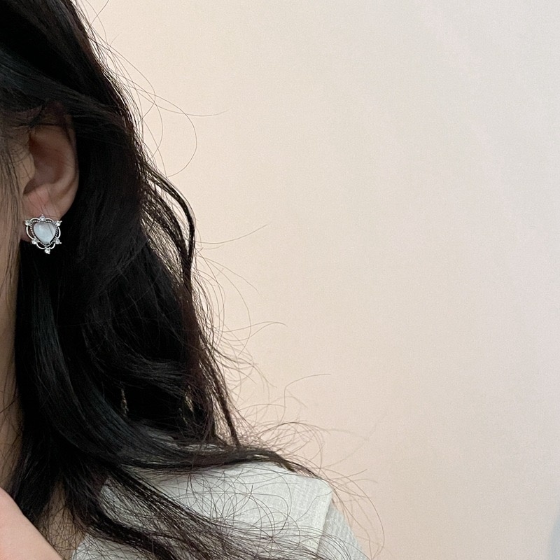 Anting Tusuk Silver Wanita Desain Hati Hias Opal Gaya Korea