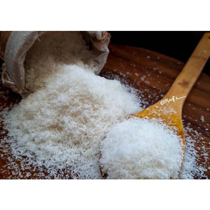 

Kelapa Kering (Dessicated Coconut) 100gr (Halus)