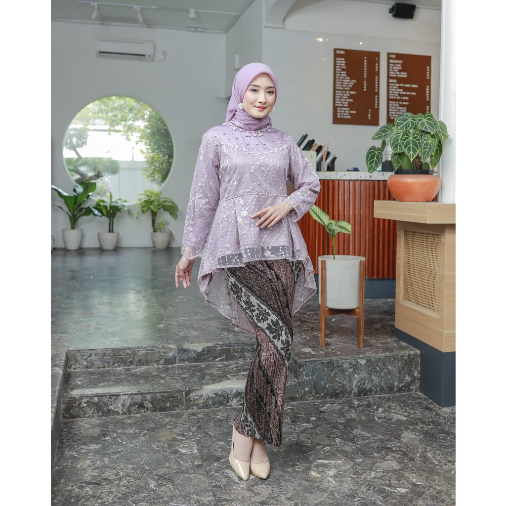 Vanriz Kebaya-Set Kebaya Tile Angela Rok Plisket