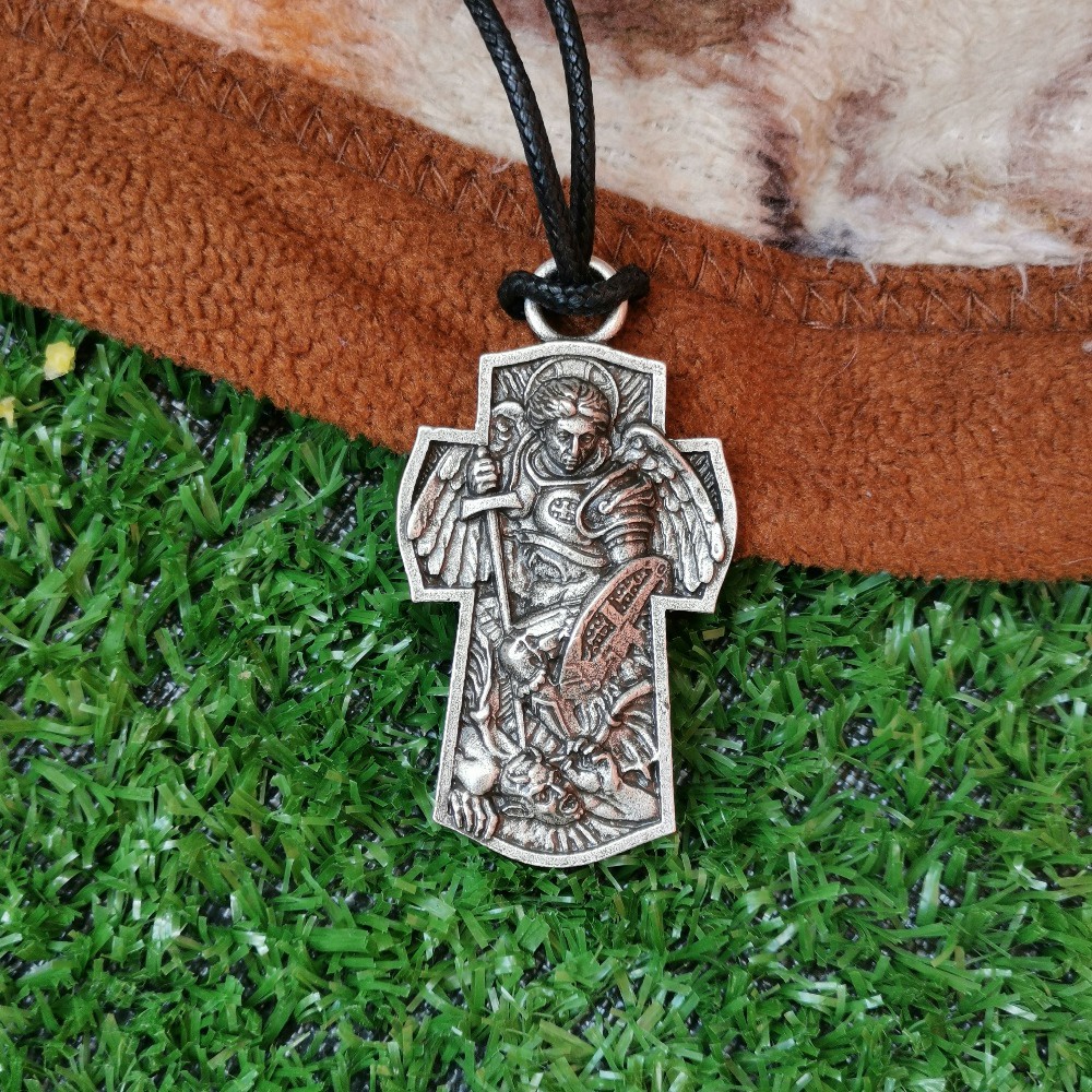 Kalung Liontin Archangel Guardian Lapis Silver Gaya Kasual Untuk Pria