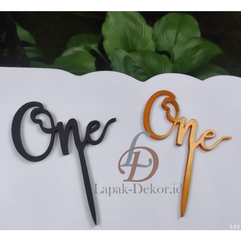 props. Foto sitter / ONE/ TOPPER kue ulang tahun