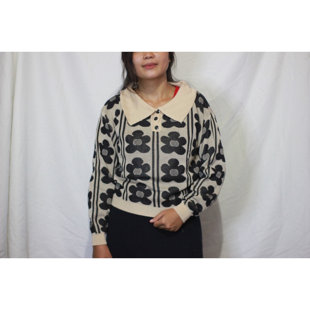 Sweater Rajut Motif Flower Knitwear