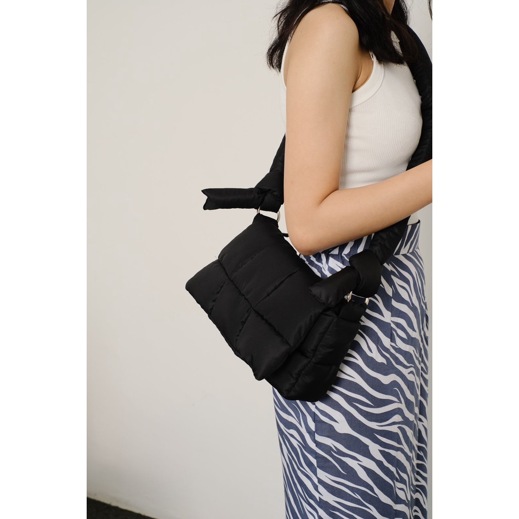 EASTMOUNTSIDE - Melasti Sling Bag