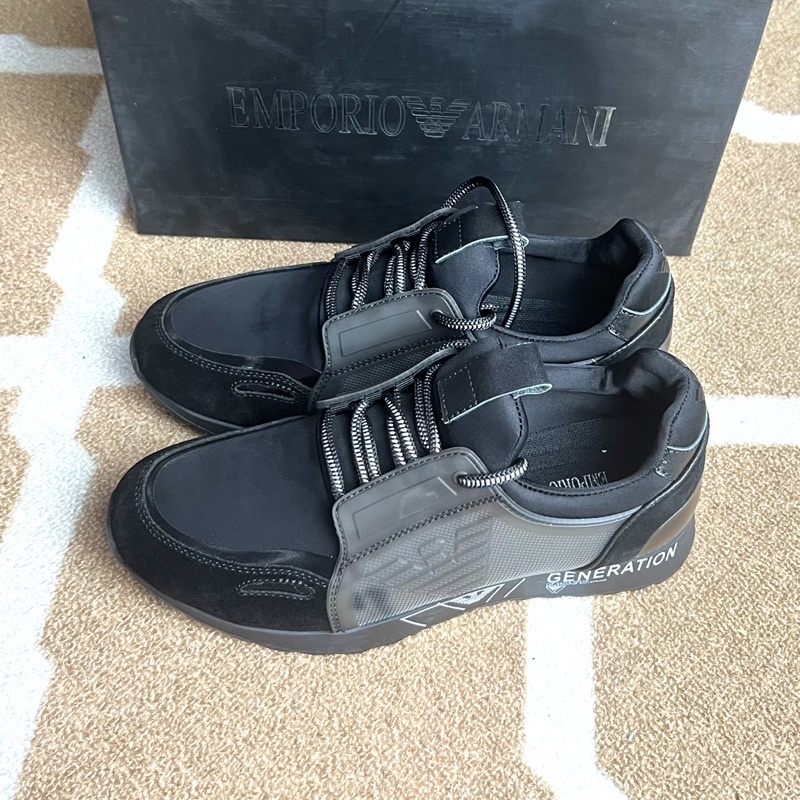 sepatu pria sneaker hitam terbaru keren best shoes 2020-2