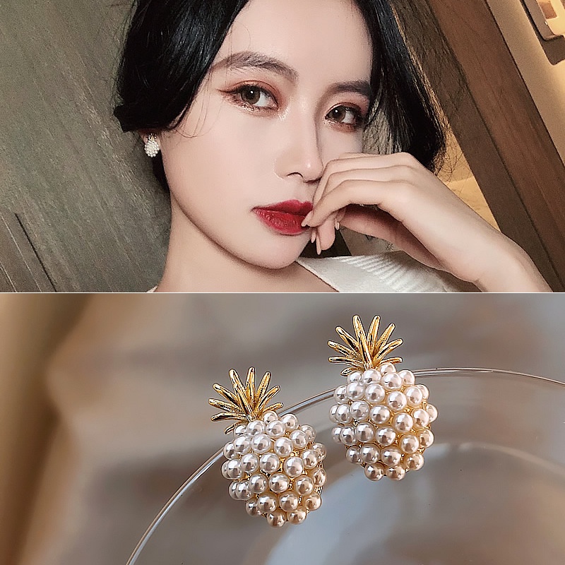 Anting Bentuk Nanas Aksen Mutiara Bahan Alloy Warna Emas (Takota 057)