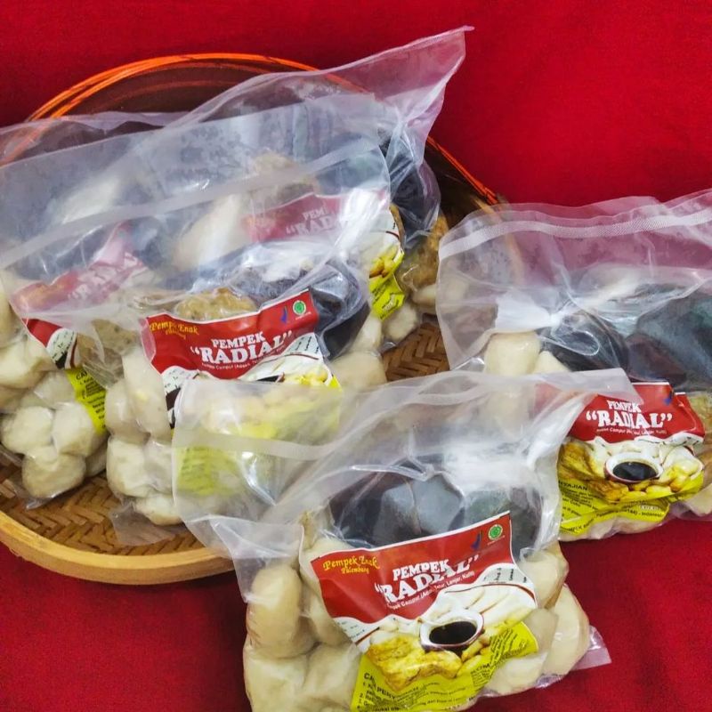 

Pempek Ikan Radial Asli Palembang Kemasan Vacum Plus Cuko Termurah