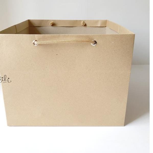 

(pprbag coklat 27x27x25) tas kertas kraft polos coklat [isi 10 buah]