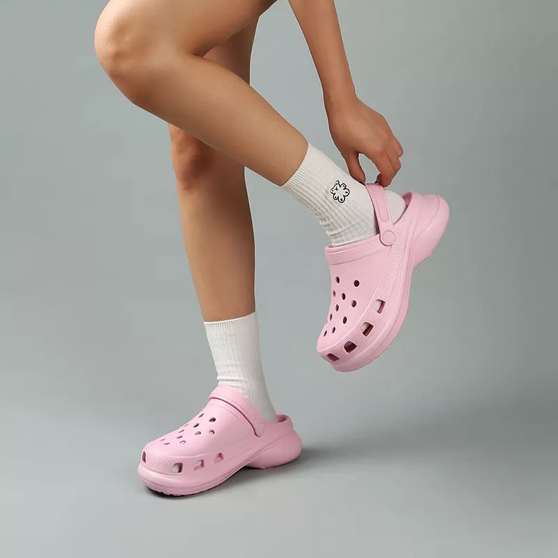 Sandal Crocs Wanita Polos Viral Jibbitz Sandal Crocs Terbaru Sandal Cewek Selop Wedges Eva Phylon Sandal Wanita Crocs Accessoris Jibbitz