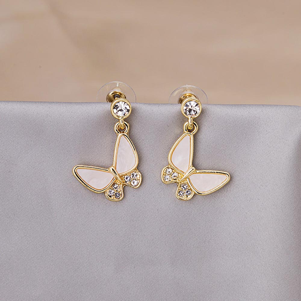 Anting Stud Bentuk Kupu-Kupu Bahan Resin Warna Emas Untuk Wanita