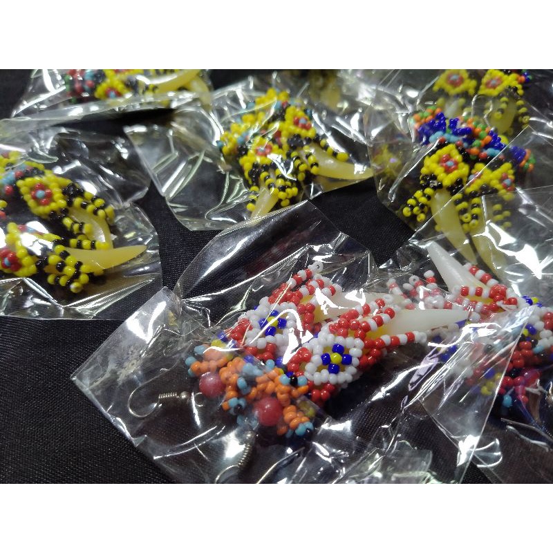 Anting-anting Taring Manik Kalimantan