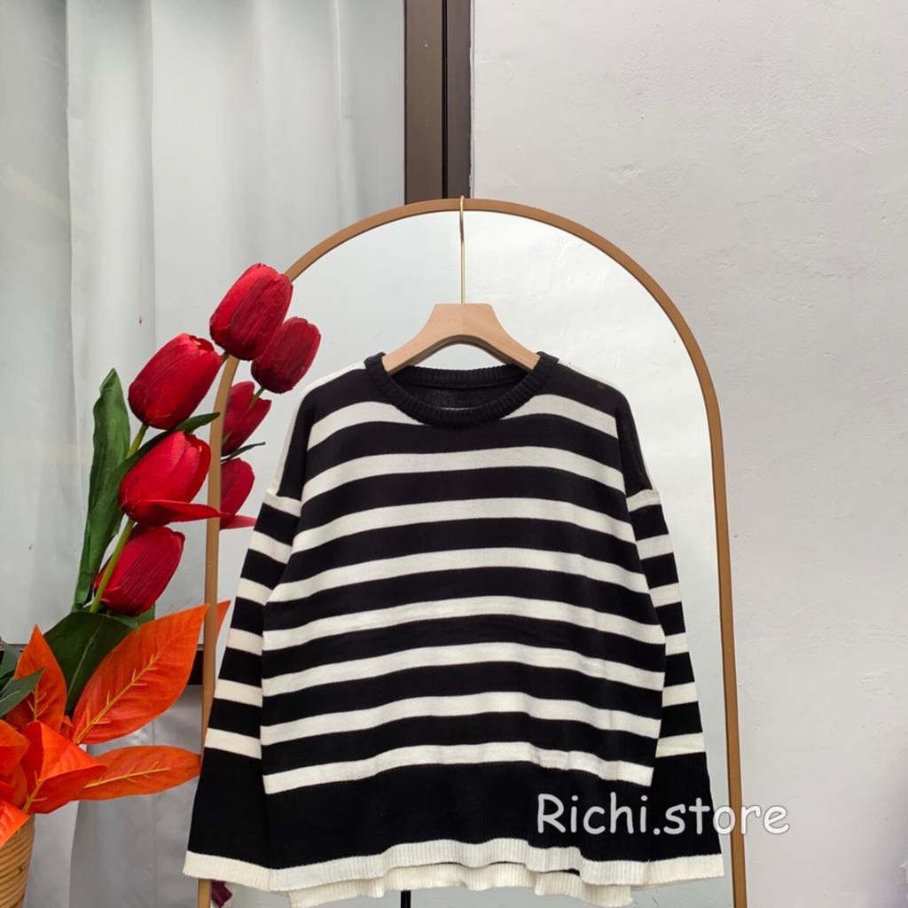 AMIRA SWEATER RAJUT MOTIF GARIS