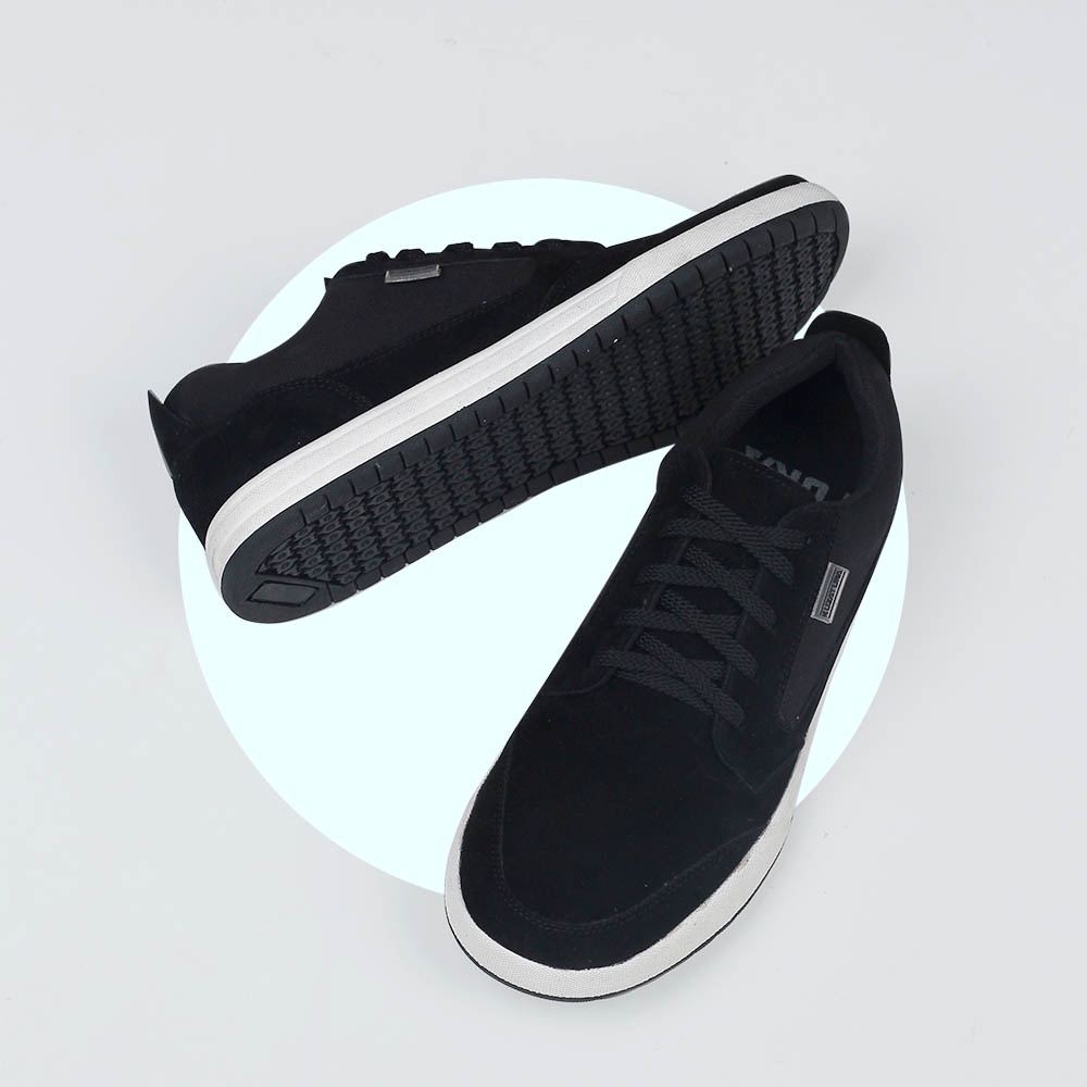 Sepatu Sneakers Casual Pria Original Kuzatura | KZS 618