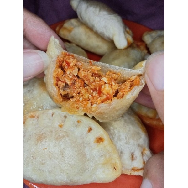 

CIRENG ISI AYAM SUWIR PEDAS DAN ORIGINAL