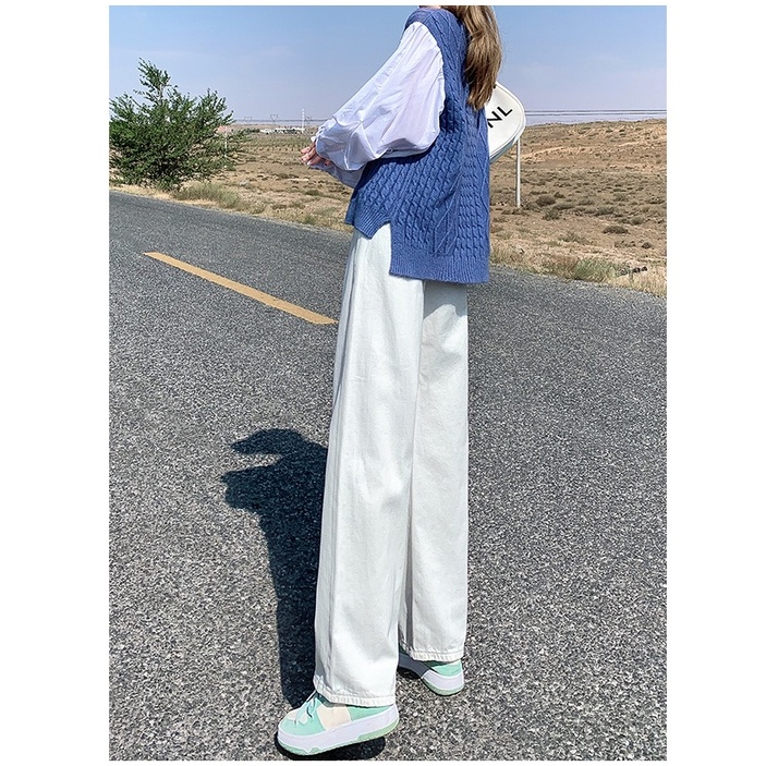 New Kekinian -- Highwaist Loose Straight Kasual Jeans Wanita Import